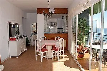 Mediterraneo Apts فندق *