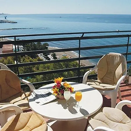 Mediterraneo Apts * Nerja