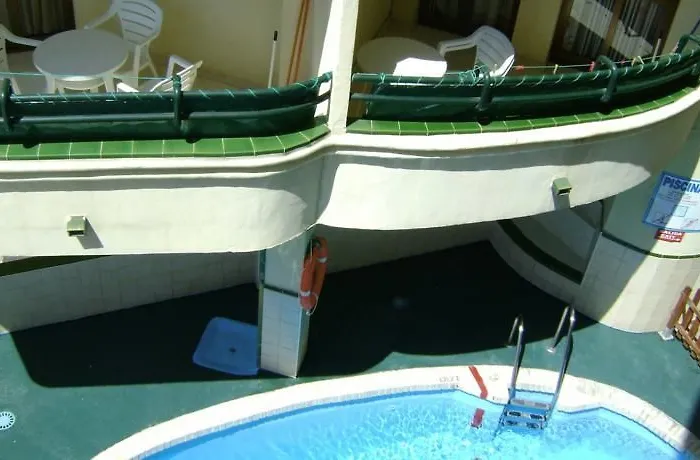 Mediterraneo Apts * Nerja