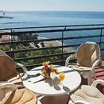 Mediterraneo Apts * Nerja