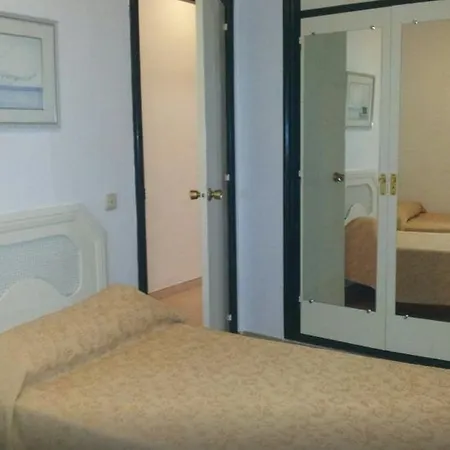 מלון Mediterraneo Apts *