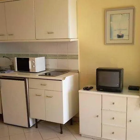 Mediterraneo Apts Nerja