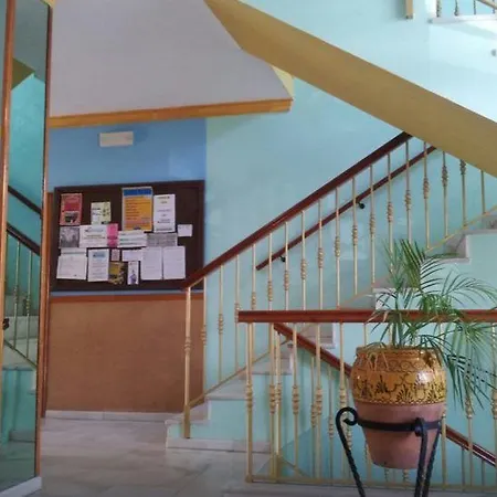 Mediterraneo Apts מלון נרחה