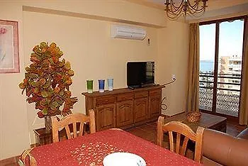 Mediterraneo Apts ホテル
